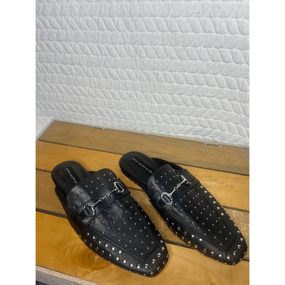 STEVEN steve Madden women’s 8.5 like new studded slides style-Razzie s